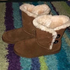 Size 10 fuzzy boots